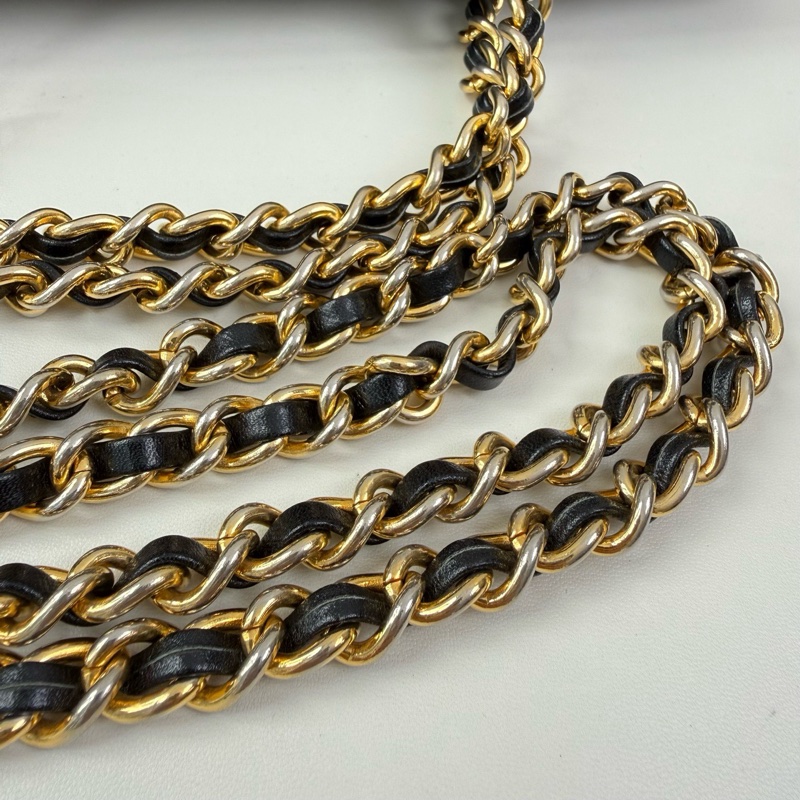 Prada 降落傘鏈條單肩包 黑色 金扣 尺寸：31*25.5*9.5cm-15