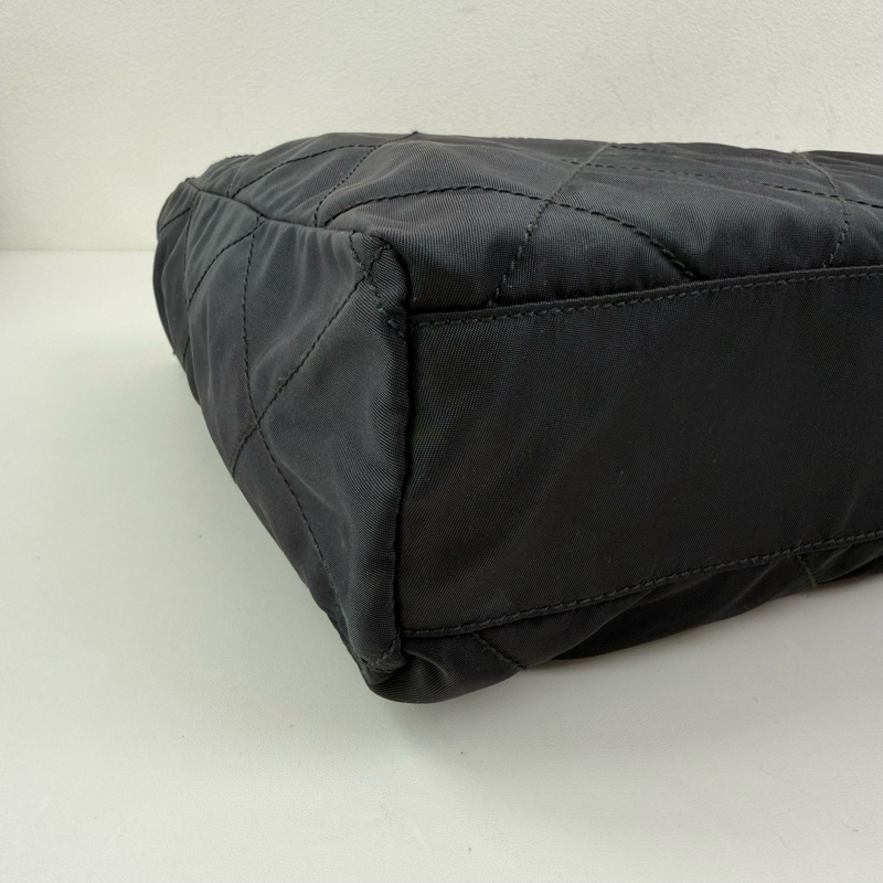 Prada 降落傘鏈條單肩包 黑色 金扣 尺寸：31*25.5*9.5cm-18