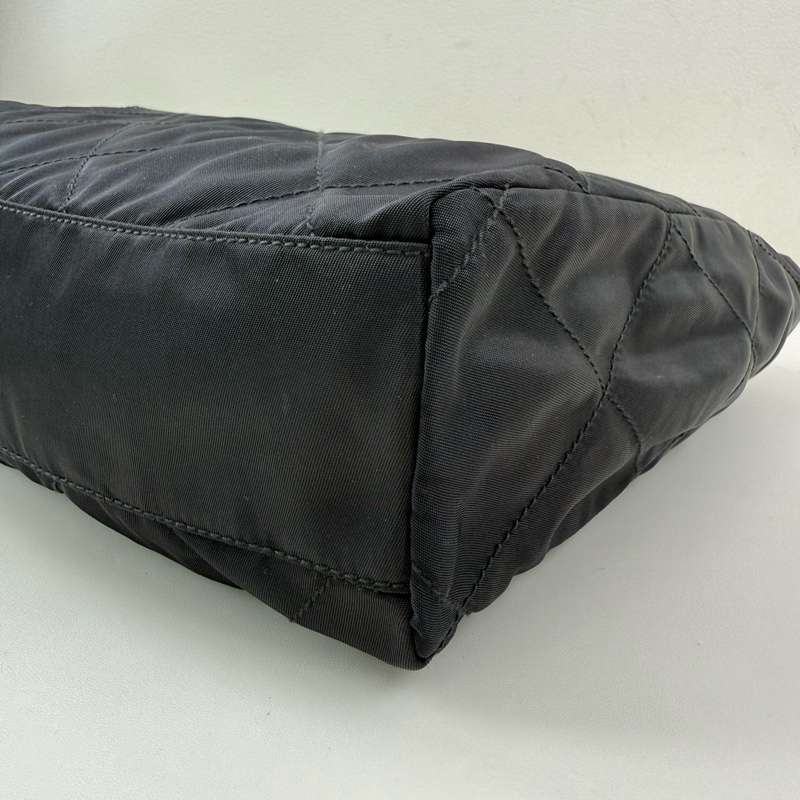 Prada 降落傘鏈條單肩包 黑色 金扣 尺寸：31*25.5*9.5cm-19