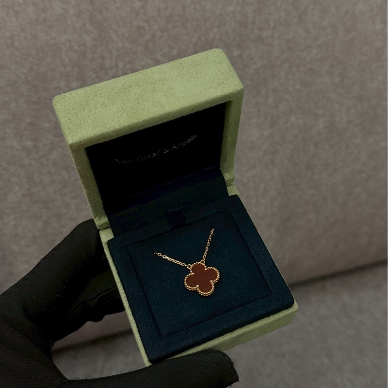 VCA紅玉髓項鍊-1