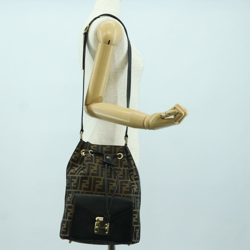 【日本直送】FENDI Zucca帆布單肩包 黑色棕色 正品 BAZ051A-24