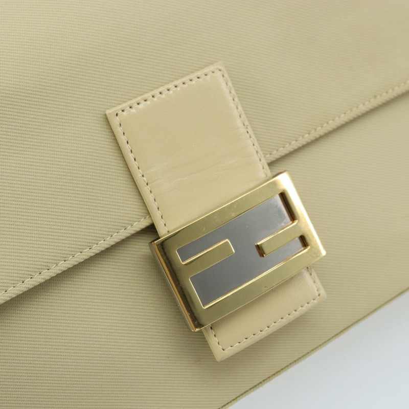 【日本直送】FENDI Mamma Baguette 肩背包 帆布 米色 金色 正品 BAZ238A-17