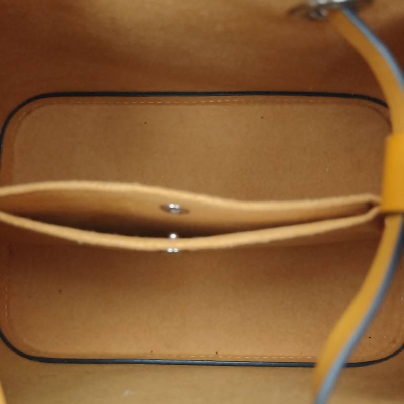 LOUIS VUITTON NÉONOÉ水桶包BB拼色EPI水波紋牛皮銀扣2020-4