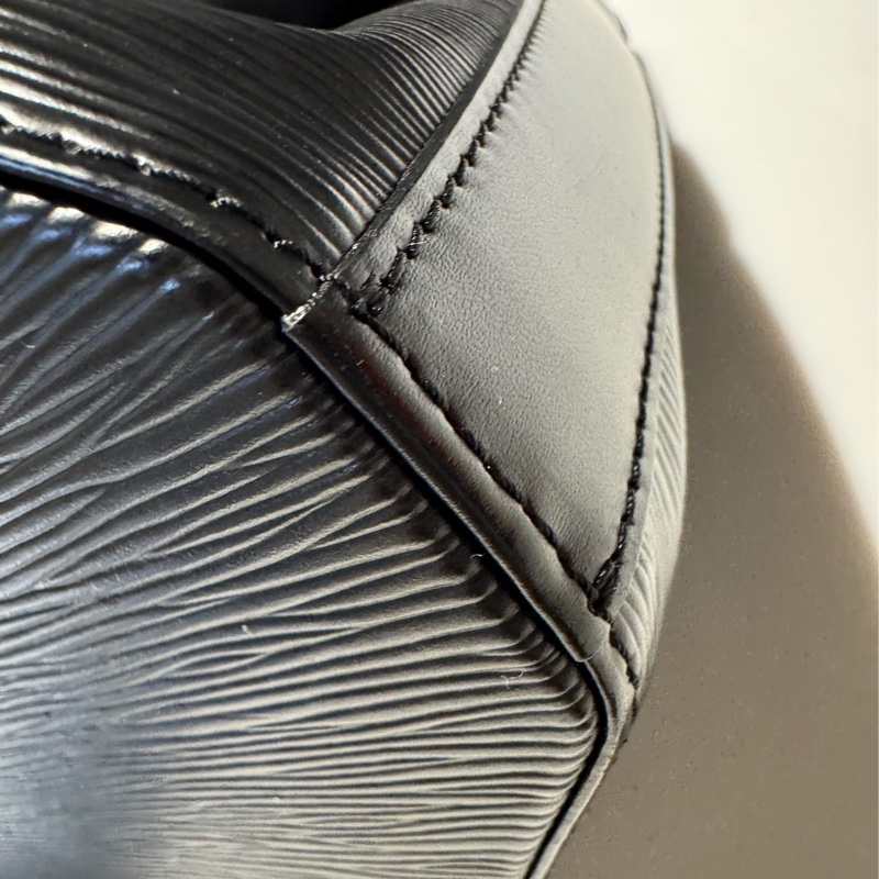 LV 八角水波紋水桶包-9