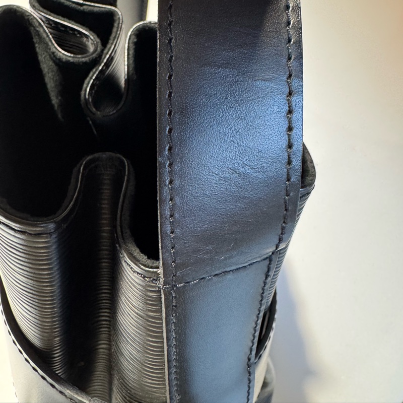 LV 八角水波紋水桶包-14