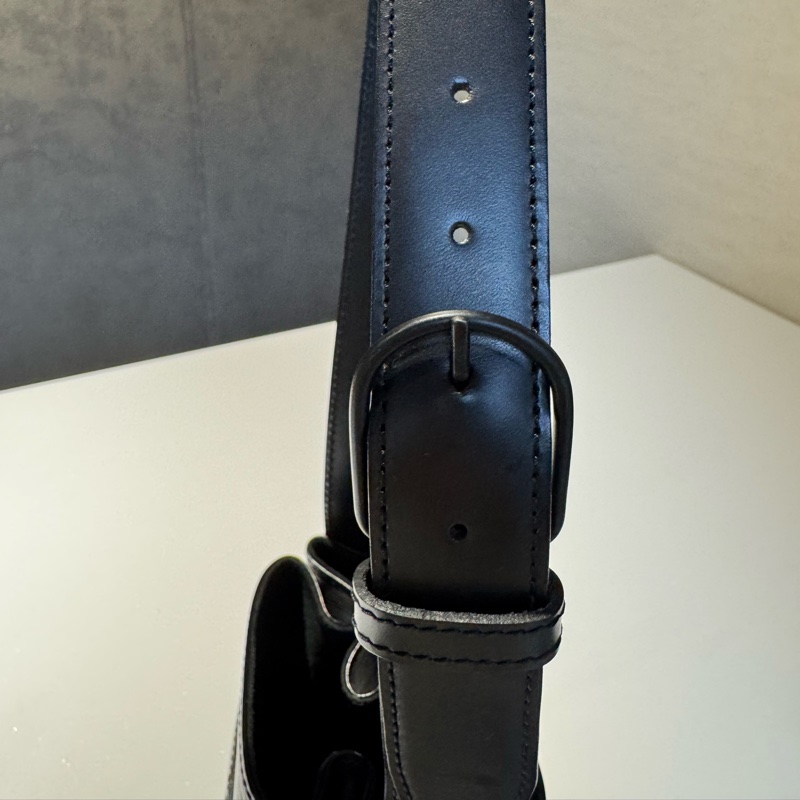 LV 八角水波紋水桶包-15