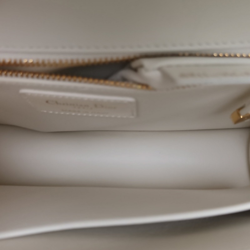 DIOR 30Montaigne蒙田皮肩帶大號米白色牛皮金扣-5