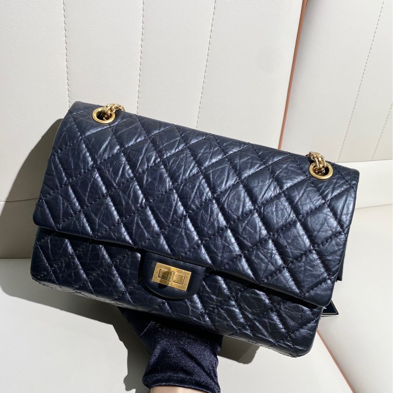 Chanel香奈兒 黑色牛皮2.55 復古金扣鏈條包，中號-1