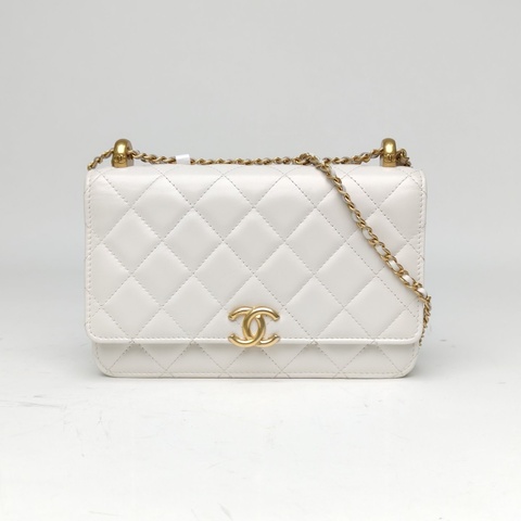 CHANEL 21ACF吸扣WOC白色牛皮晶片開金扣雙金珠皮穿鏈