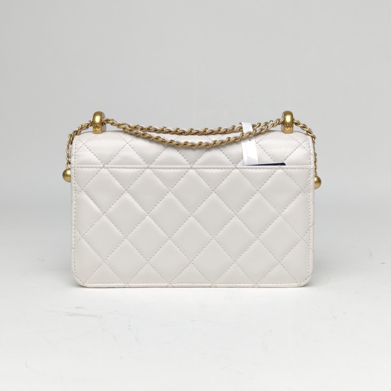 CHANEL 21ACF吸扣WOC白色牛皮晶片開金扣雙金珠皮穿鏈-2