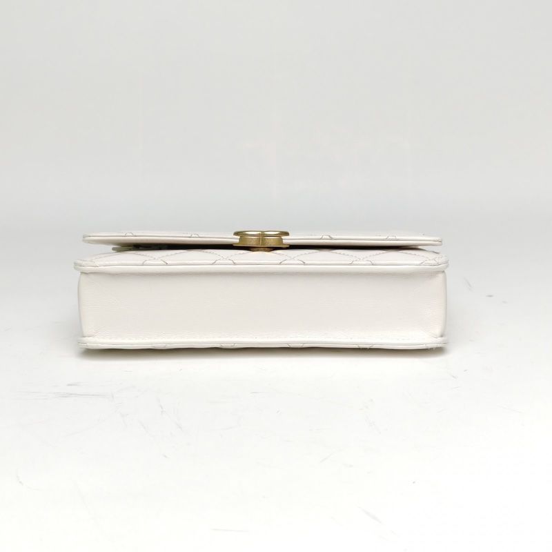 CHANEL 21ACF吸扣WOC白色牛皮晶片開金扣雙金珠皮穿鏈-3