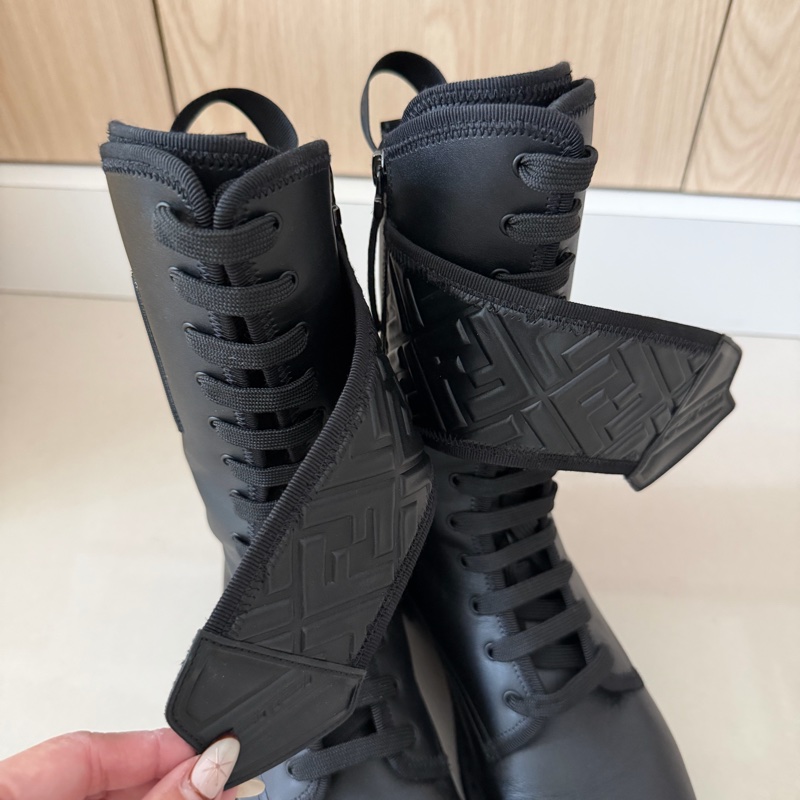 Fendi 壓花側拉鍊牛皮靴子-5