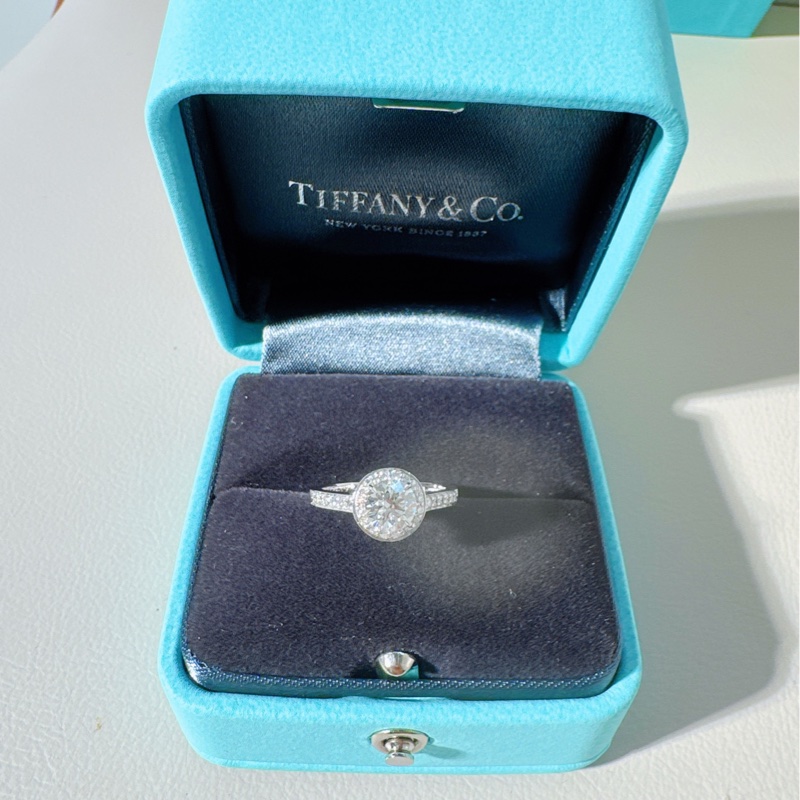 Tiffany蒂芙尼 豪華鑲嵌白金鑽石戒指,47碼-2