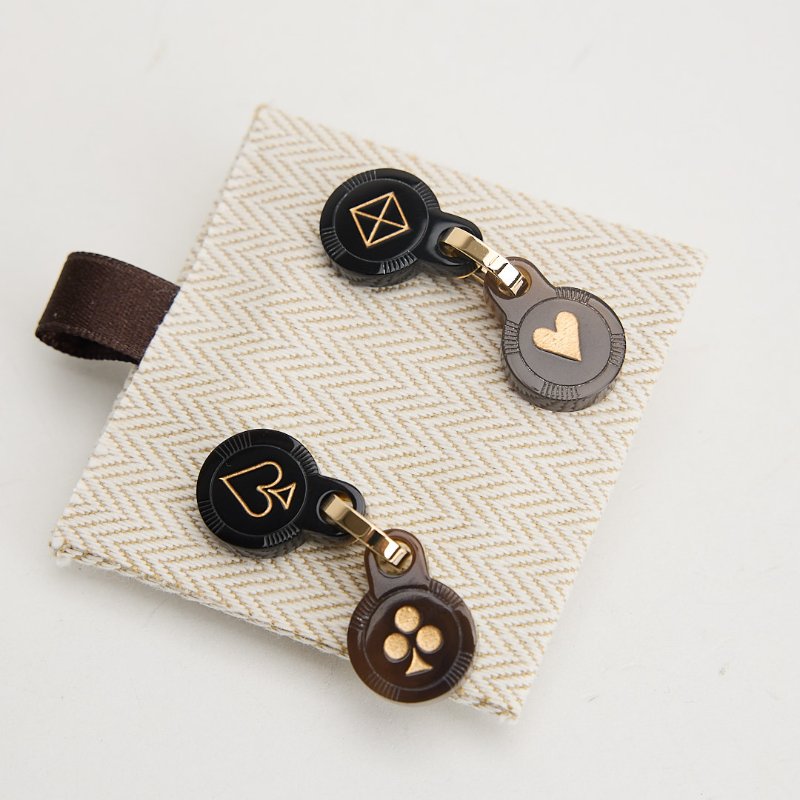 Hermès 水牛角撲克符號耳環-1