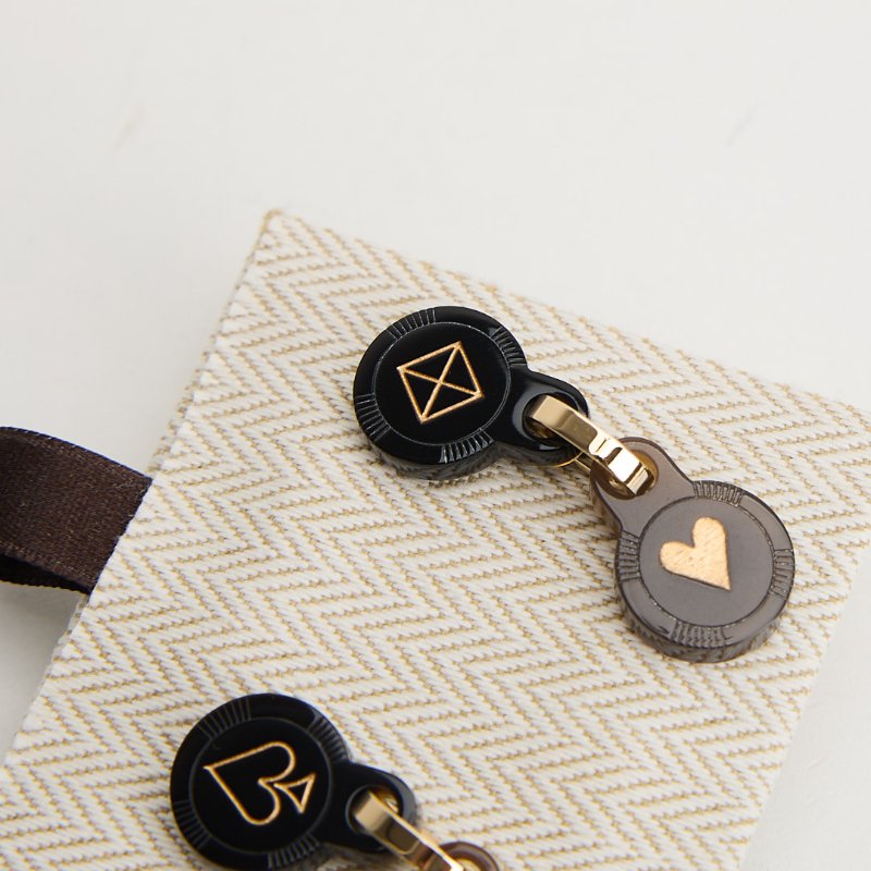 Hermès 水牛角撲克符號耳環-2