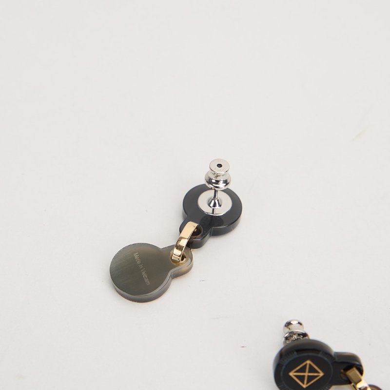 Hermès 水牛角撲克符號耳環-6