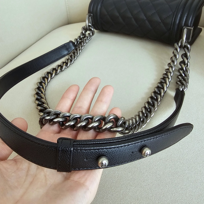 Chanel boy20 黑色荔枝 仿舊銀扣-5