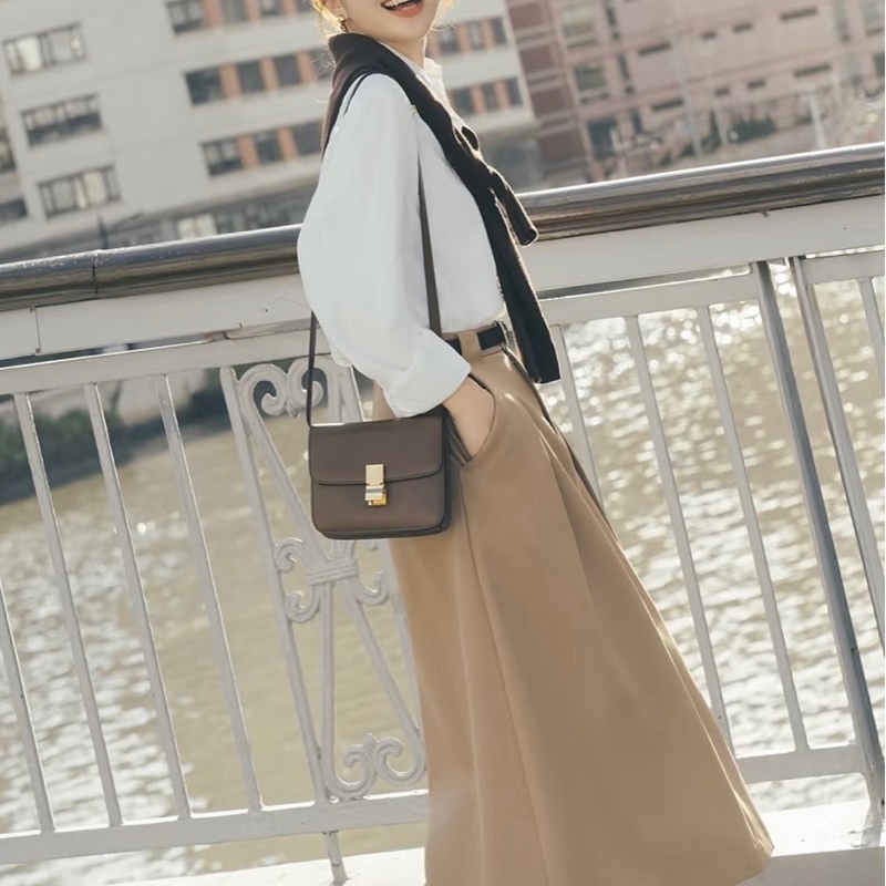 「M.Y精品」 Ce_line box 豆腐包 小號 classic 焦糖色-3