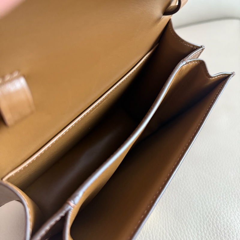 「M.Y精品」 Ce_line box 豆腐包 小號 classic 焦糖色-9