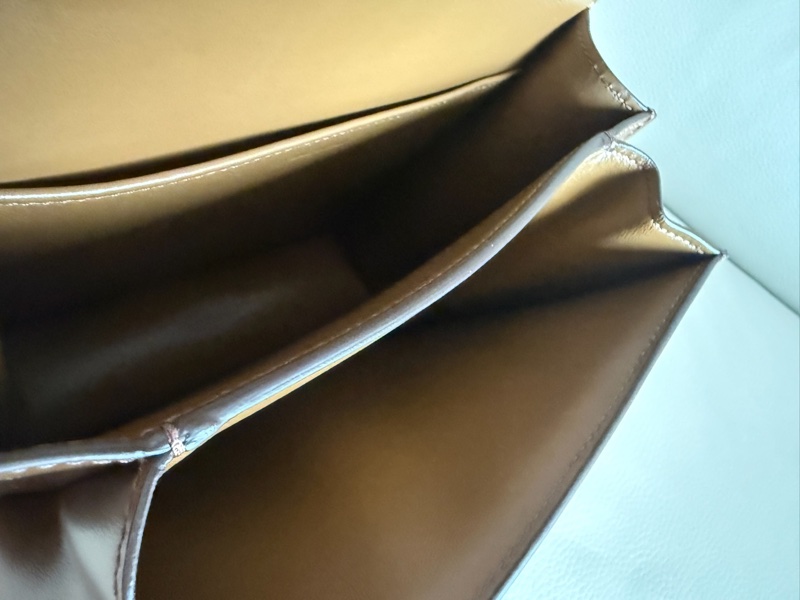 「M.Y精品」 Ce_line box 豆腐包 小號 classic 焦糖色-21