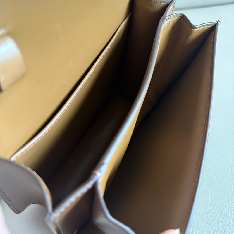 「M.Y精品」 Ce_line box 豆腐包 小號 classic 焦糖色-23