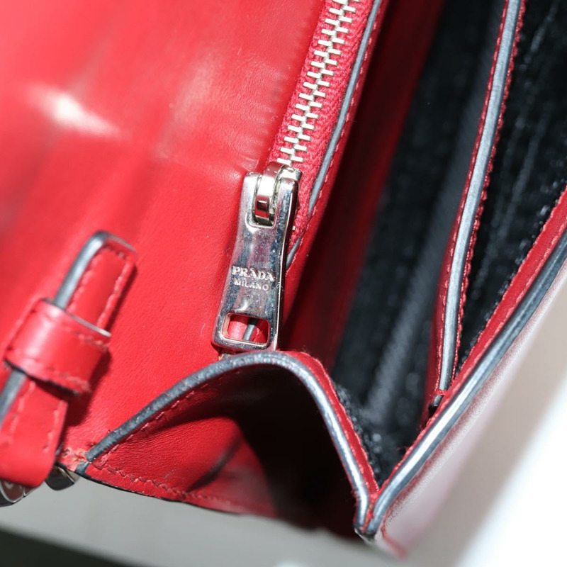【日本直送】PRADA Electra鉚釘鏈條單肩包，皮革材質，紅色銀色，正品 am11175V-24