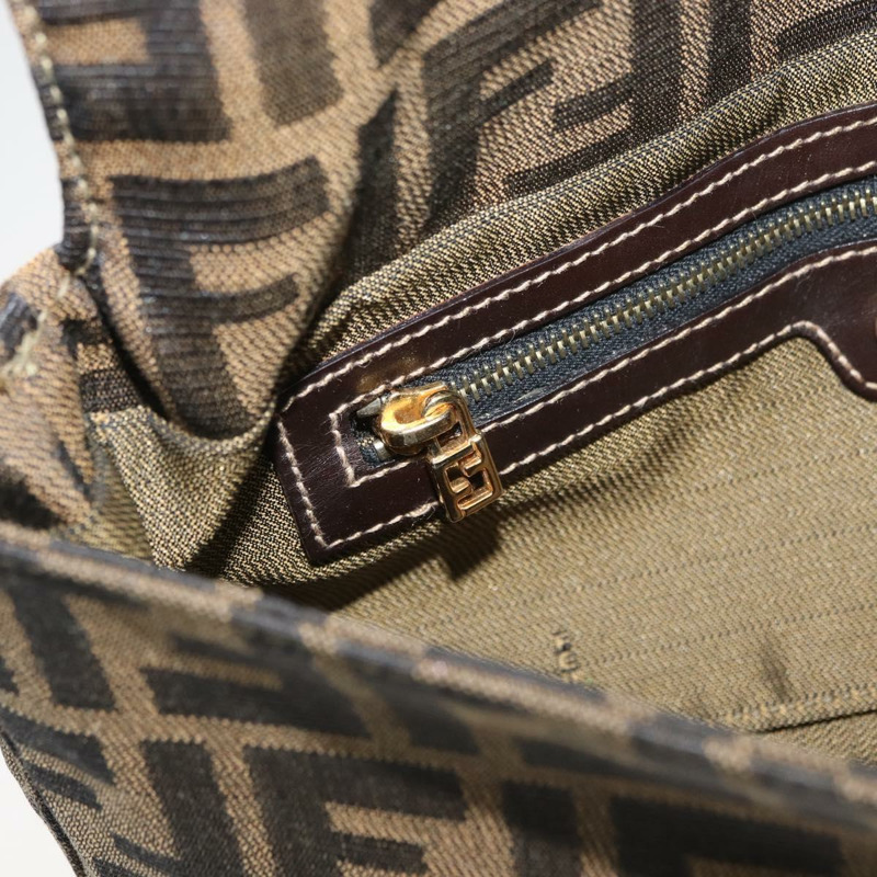 【日本直送】FENDI Zucca帆布Mamma Baguette單肩包 棕色/黑色 正品 YKZ832SM-23