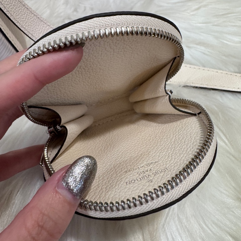 LV Marellini 石英白EPI防刮皮革肩斜背包 晶片款 近全新-13