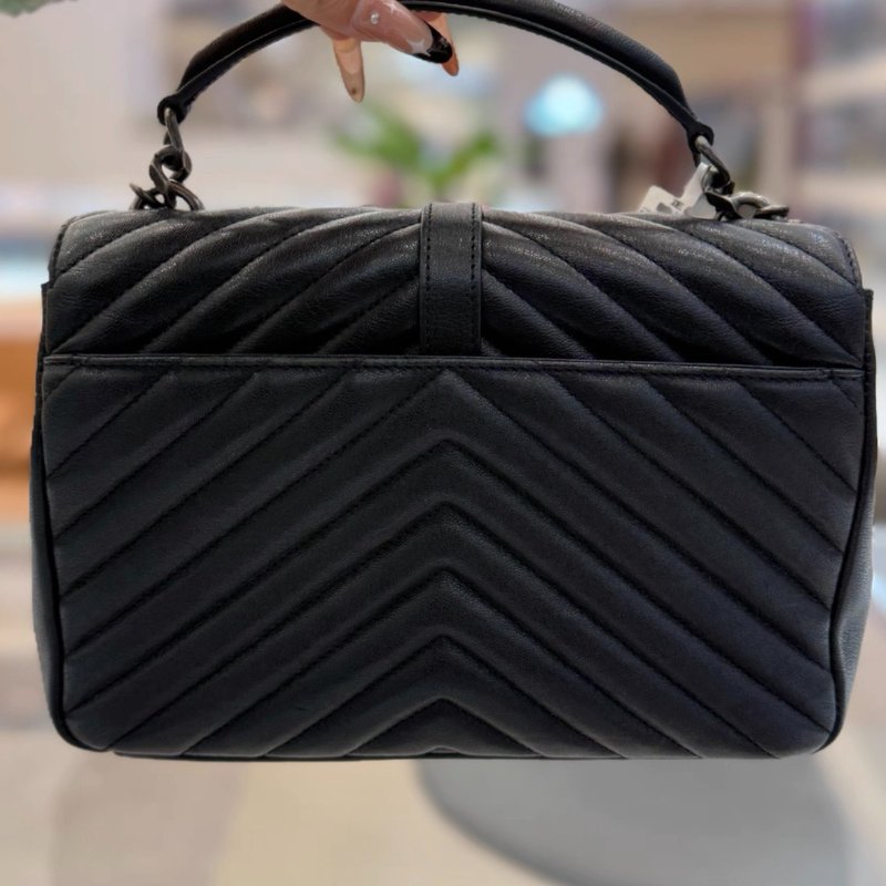 YSL College 黑銀V紋手提郵差包24*17*6.5  98新配件塵袋-3