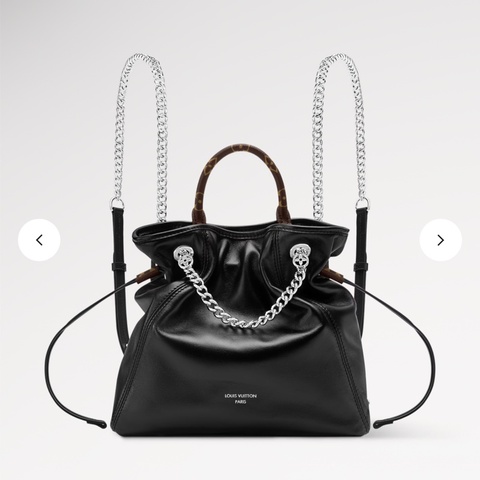 [ 櫃價$124000 ］LV Off Duty Backpack Vibe 黑羊皮束口後背包 新款 近全新