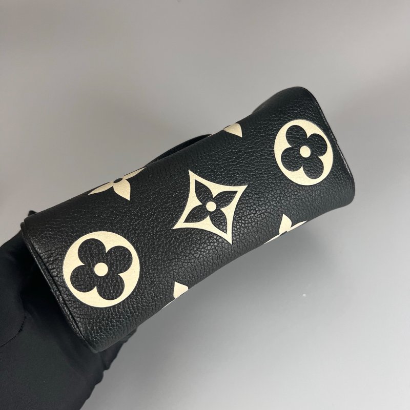 LV M81456/晶片款 黑拚米皮革壓紋Nano Speedy包-4