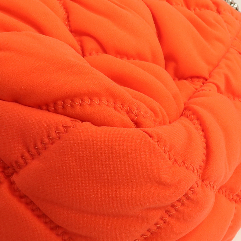 CHANEL 布料Bubble Bag銀扣鏈帶肩背袋-7