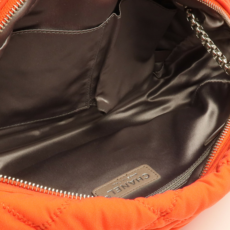 CHANEL 布料Bubble Bag銀扣鏈帶肩背袋-11