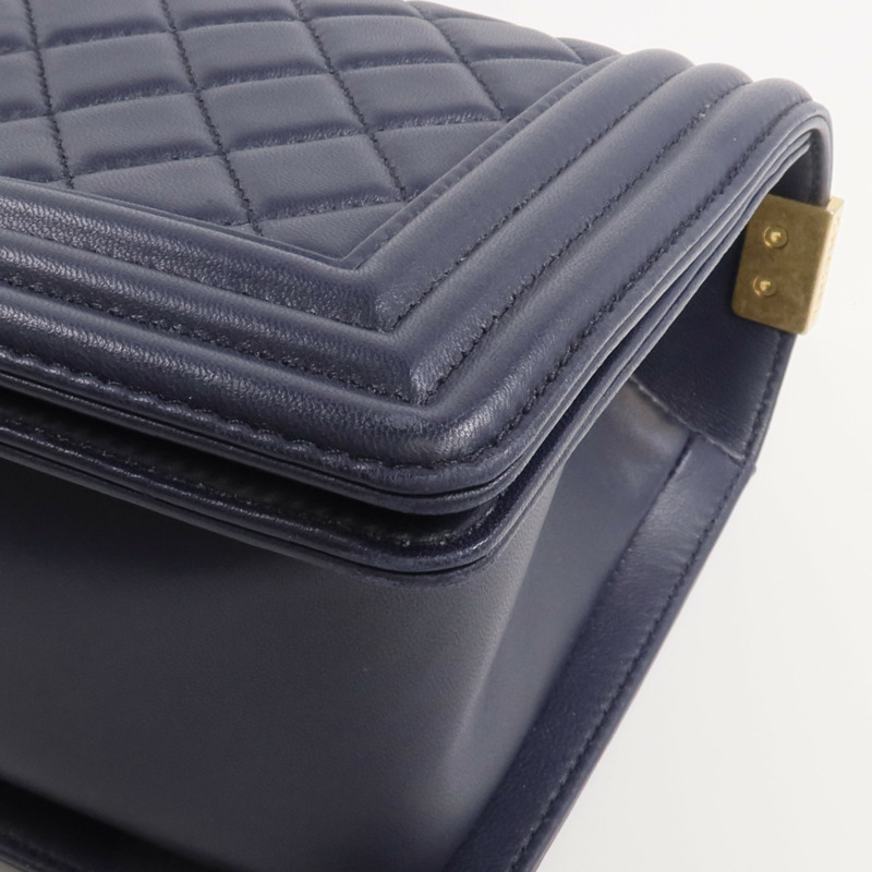 CHANEL 羊皮皮革Boy 25金扣鏈帶肩背袋-5