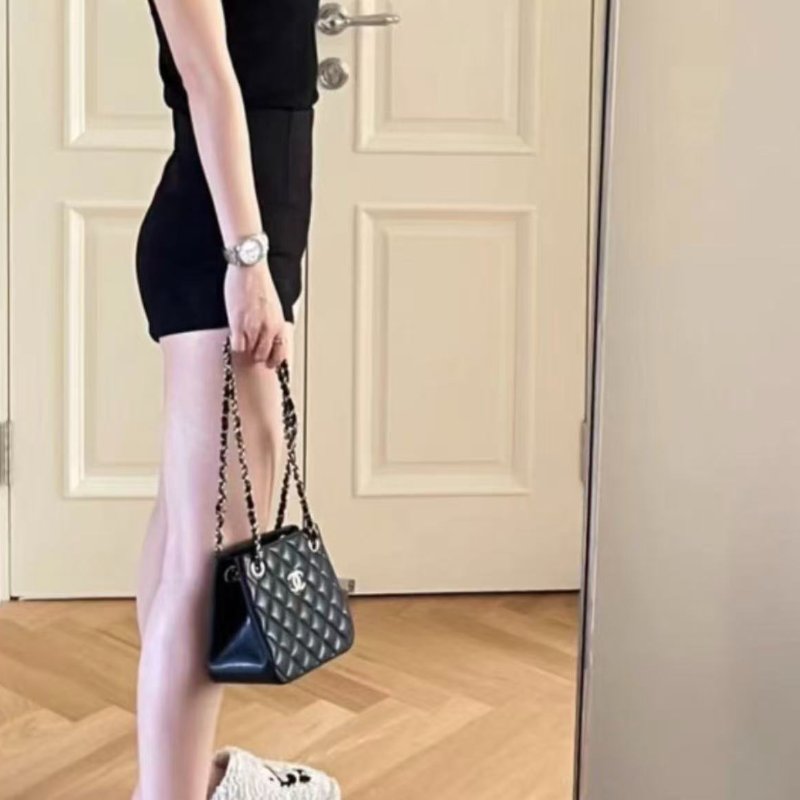 Chanel 23p 黑金荔枝皮 mini tote 包 芯片款16*15 99新配件塵袋購證-0