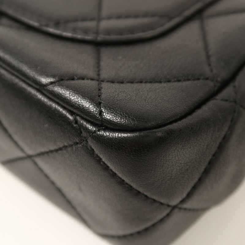 CHANEL 牛皮皮革Mini Matelasse金扣鏈帶手挽肩背兩用袋-12