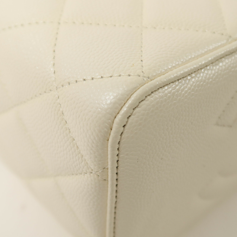 CHANEL 牛皮皮革Vanity Case金扣鏈帶肩背袋-11