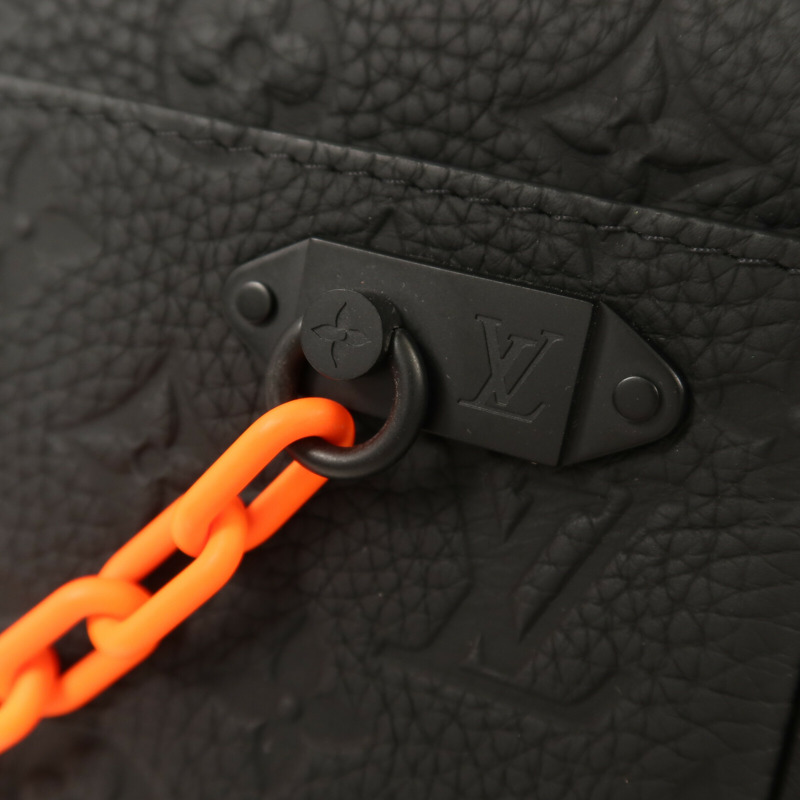 LOUIS VUITTON Monogram Taurillon Pochette Volga Uniform腰包-9