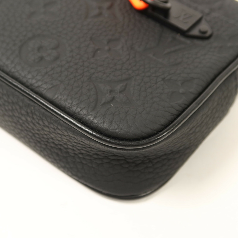LOUIS VUITTON Monogram Taurillon Pochette Volga Uniform腰包-11
