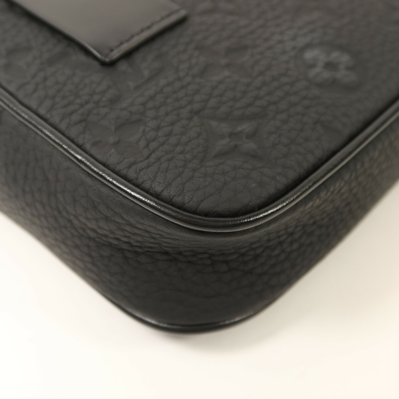 LOUIS VUITTON Monogram Taurillon Pochette Volga Uniform腰包-12