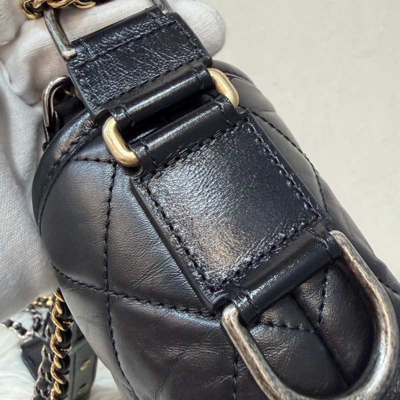 CHANEL A91810 AS0865 gabrielle HOBO 20公分 黑色斜背包流浪包 小號-22