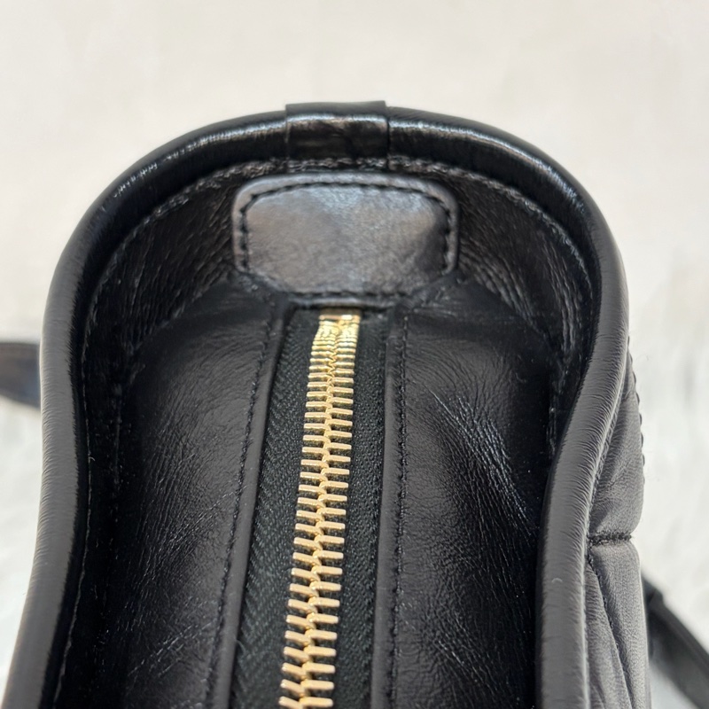 CHANEL A91810 AS0865 gabrielle HOBO 20公分 黑色斜背包流浪包 小號-28