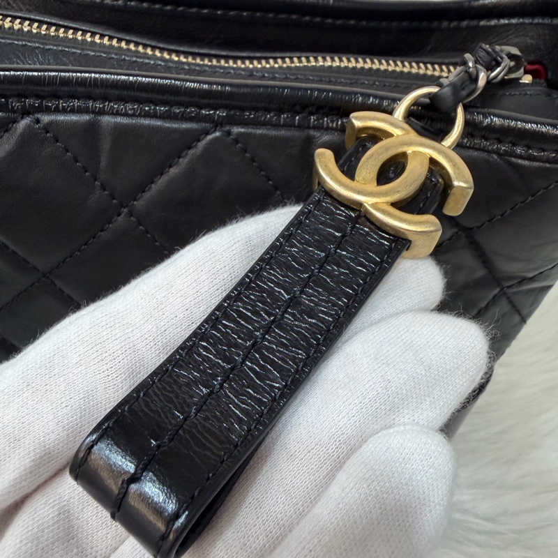 CHANEL A91810 AS0865 gabrielle HOBO 20公分 黑色斜背包流浪包 小號-32