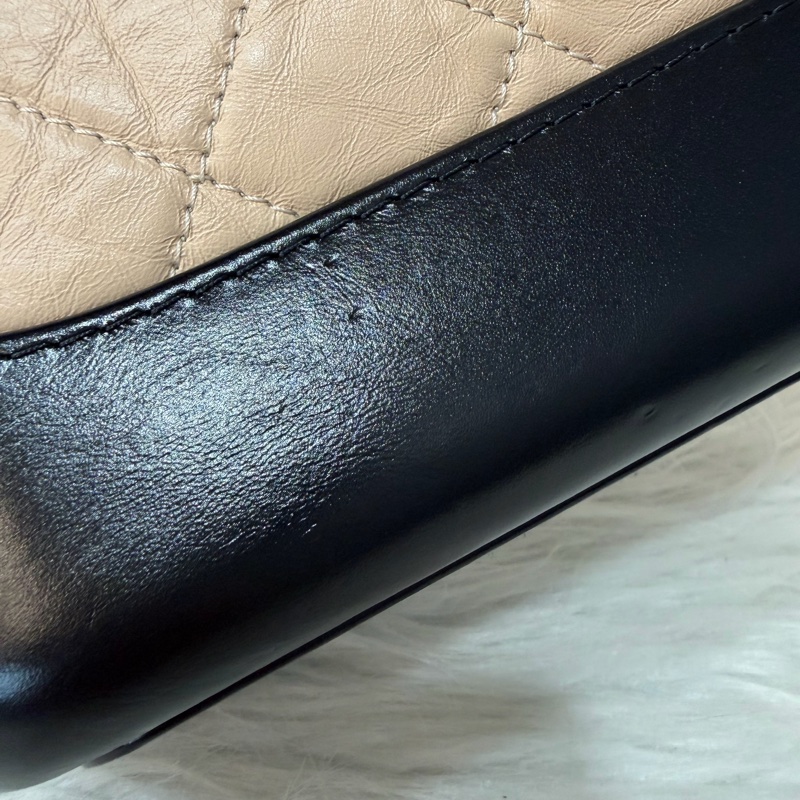 CHANEL A91810 AS0865 gabrielle HOBO 20公分 奶茶黑色撞色斜背包流浪包 小號-25