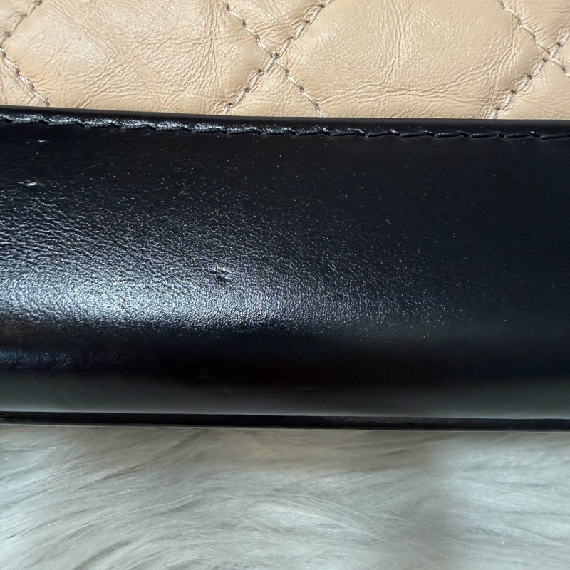 CHANEL A91810 AS0865 gabrielle HOBO 20公分 奶茶黑色撞色斜背包流浪包 小號-27