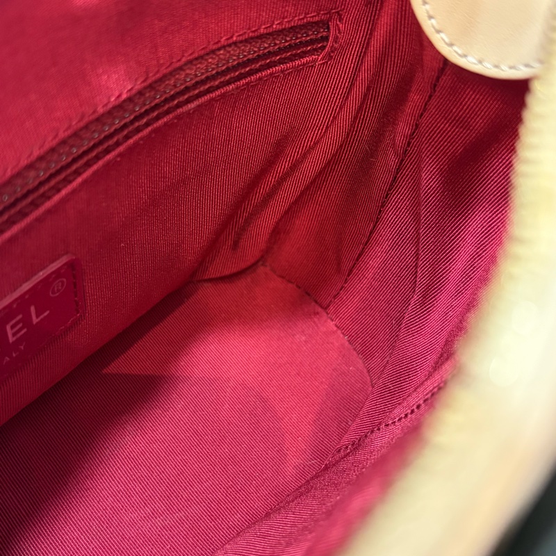 CHANEL A91810 AS0865 gabrielle HOBO 20公分 奶茶黑色撞色斜背包流浪包 小號-49