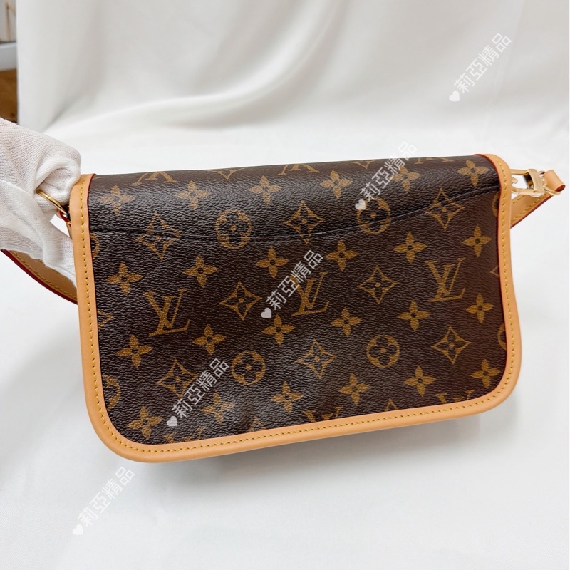 莉亞精品♡ LV 法棍黑背帶 二手美包-3
