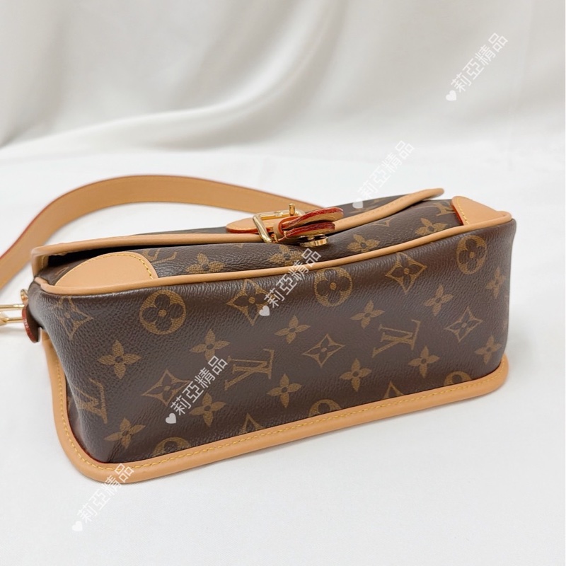 莉亞精品♡ LV 法棍黑背帶 二手美包-5