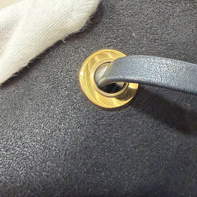 LV M44020 Neo NOE 字紋 老花 黑色 斜背包 肩背包 水桶包 束口包-31