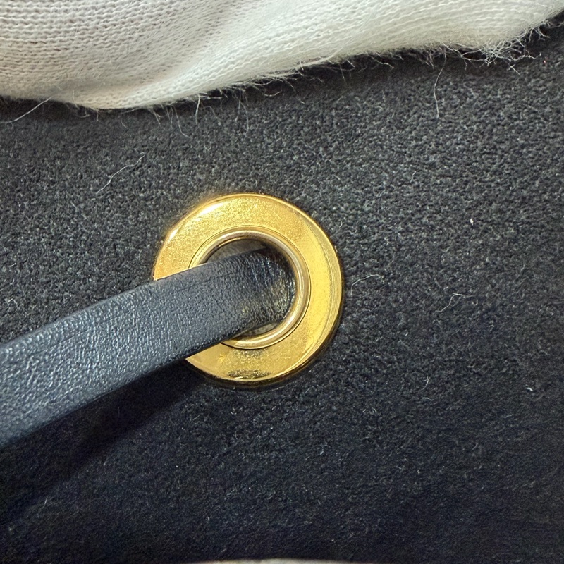 LV M44020 Neo NOE 字紋 老花 黑色 斜背包 肩背包 水桶包 束口包-33